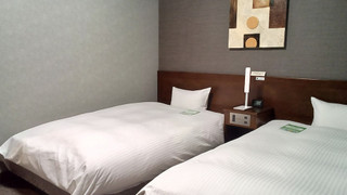 ツインルームシングルサイズベッド 2 台禁煙