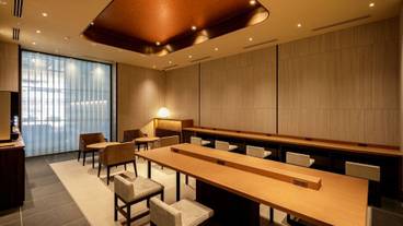 宿泊者専用ラウンジ / 1