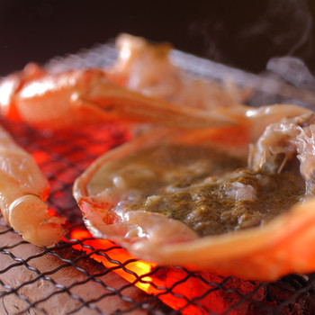 刺身や焼き、鍋などカニづくしの会席を個室でゆっくり3571519