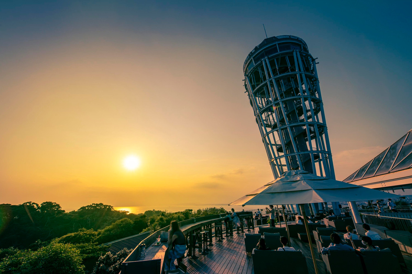 ぼうっと眺めたい夕暮れ時の絶景「江の島シーキャンドル」2588285
