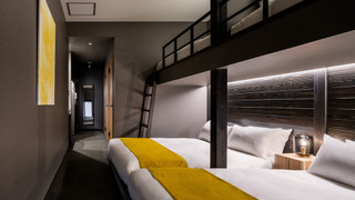 デラックス 4 人部屋 ベッド (複数台) 禁煙 専用バスルーム