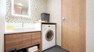 スイート シングルベッド 2 台 (Extra Floor Space)