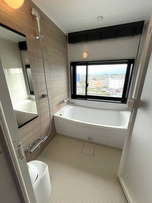 ビューバス。洗い場もまあ広め