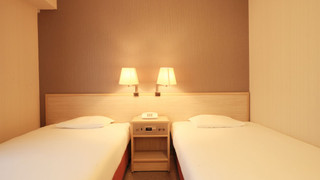 ツインルーム シングルベッド 2 台 禁煙 (15.2〜16.2㎡)