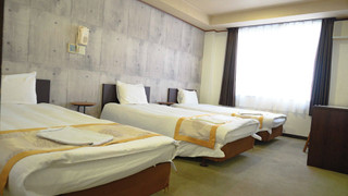 トリプルルーム (電子タバコのみOK)