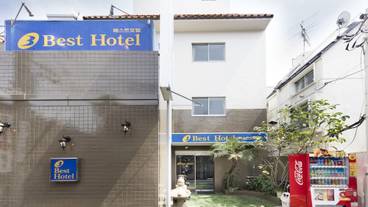 施設の入り口 / 6