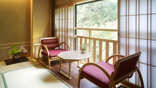 Without bath in the room, 20 minutes from Izumisano by bus, can't serve dinner after 7 PM Check in