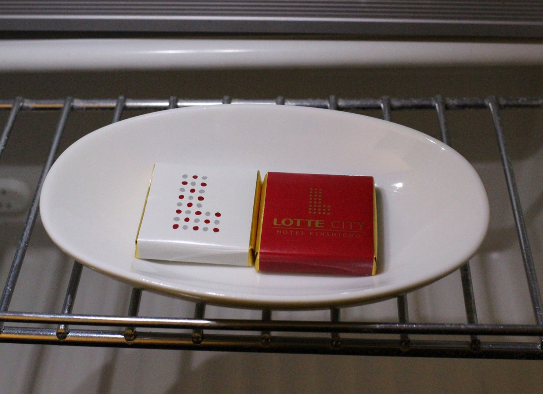 冷蔵庫にチョコレートが