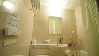 和室　３人部屋、 布団３つ、(禁煙)