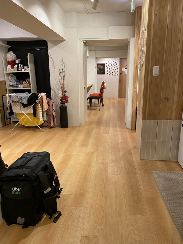 Uber eatsのリュック複数。。。😅