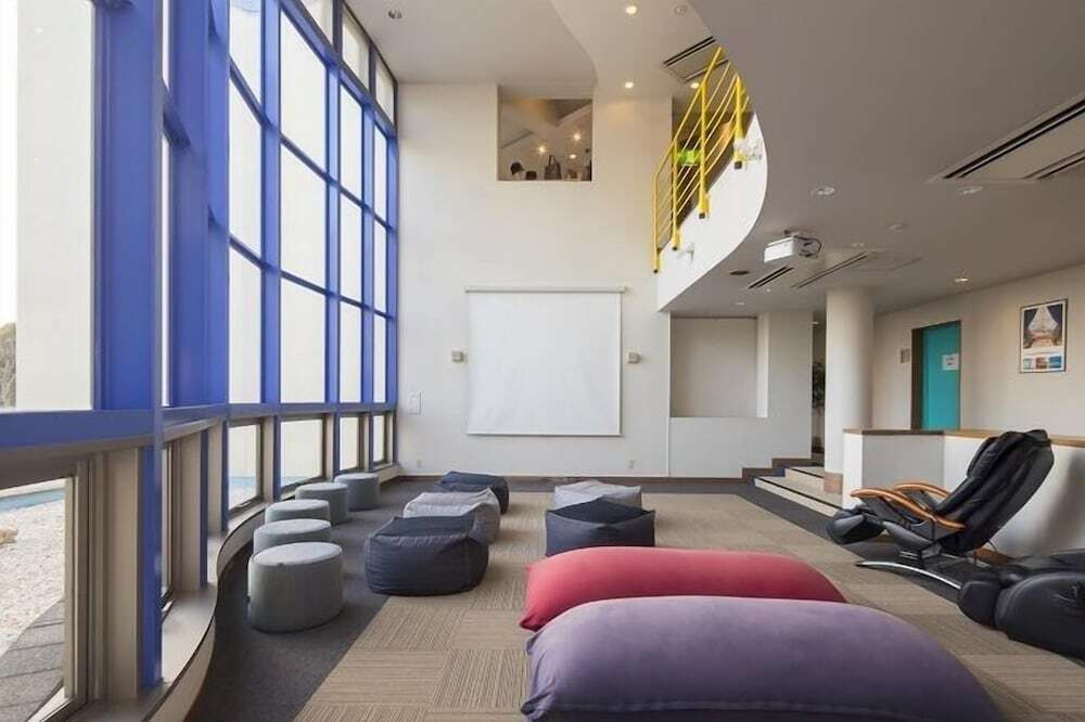 ロビー応接スペース