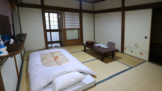 和室8畳 (トイレ付) 禁煙 最大布団2組