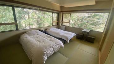 客室 / 3