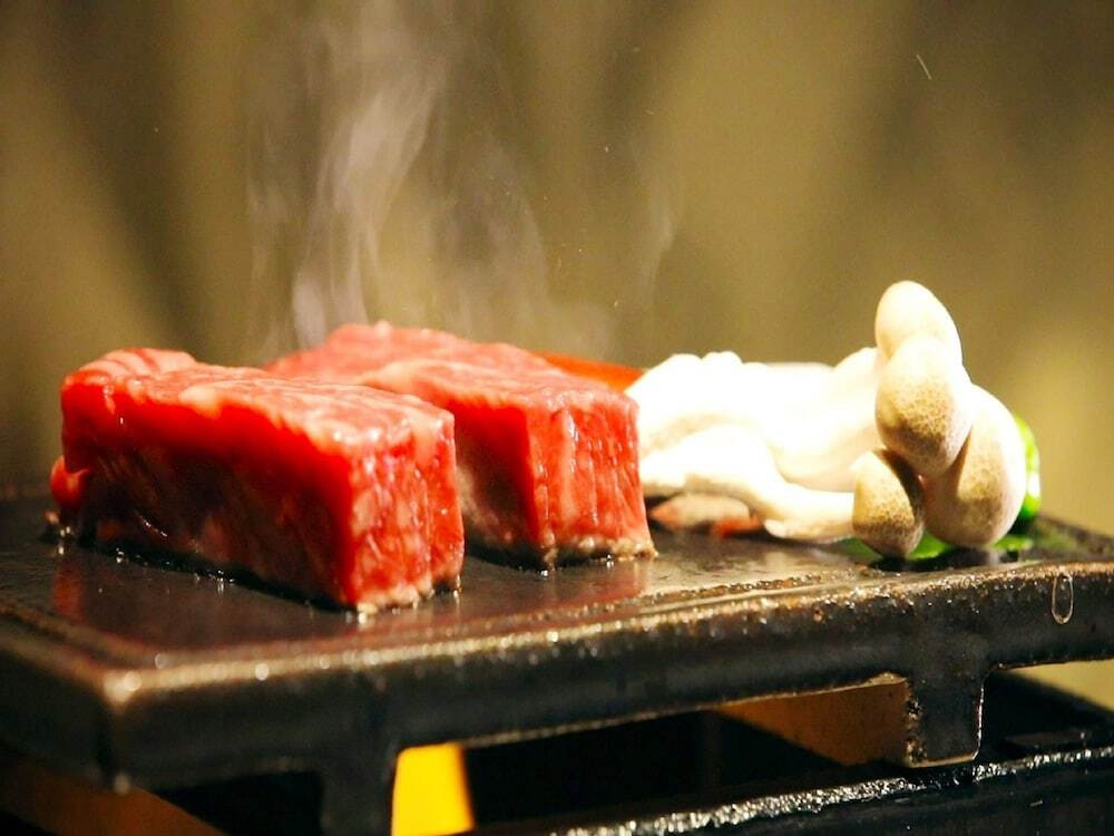 夕食の国産牛ステーキ