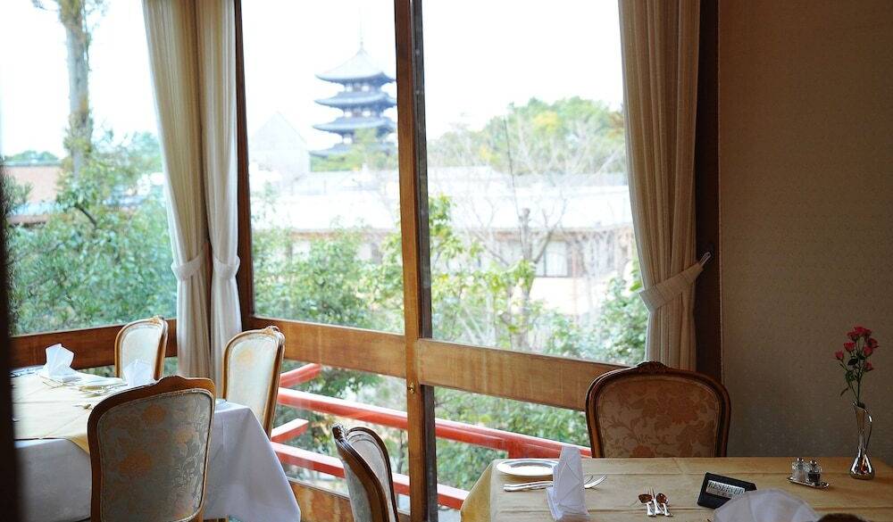 メインダイニングルーム 三笠③ / 2