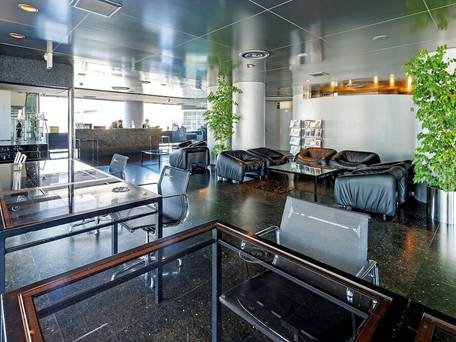 ザ・グランドパレス / 2