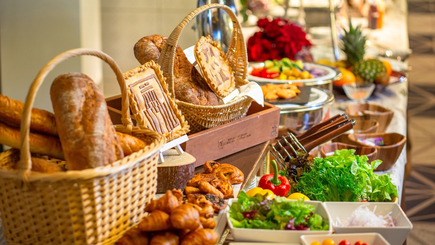 異国情緒漂う空間で、都会的な夜景が楽しめちゃう4373109
