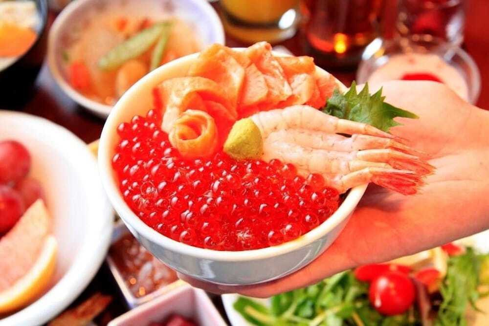 海鮮丼に天ぷら、旬の焼き魚など豪華朝食バイキング4573772