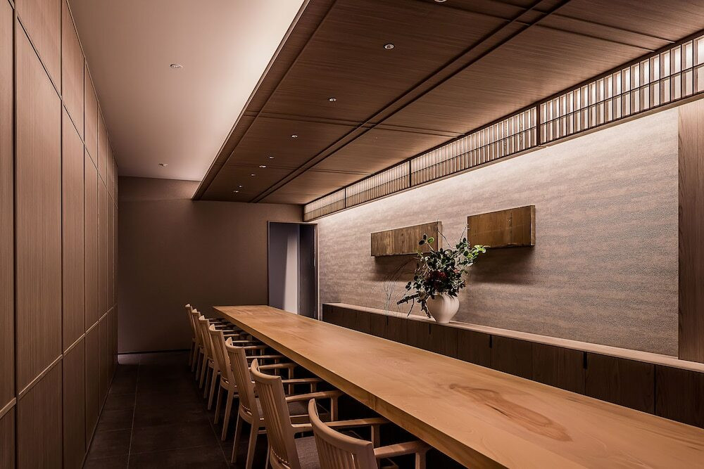 「日山」内観①