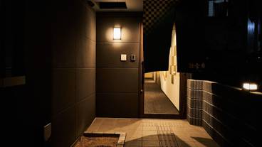 施設の入り口 / 4