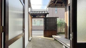 施設の入り口 / 5