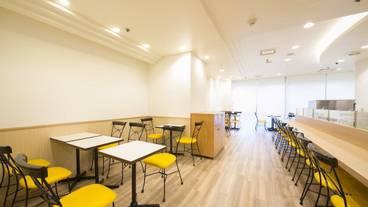 朝食スペース / 8