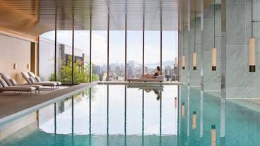 最上階のプール / 3