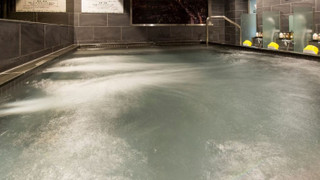 Capsule room women only for 2 person