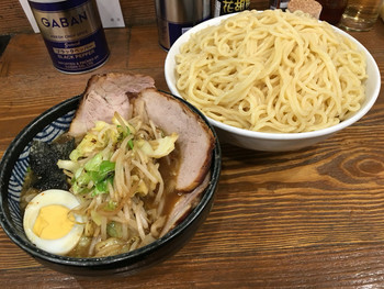 「東池袋 大勝軒 本店」料理 578694 もり野菜チャーシュー（￥1,300）で大盛（￥200）