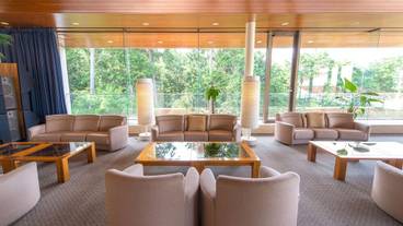 ロビー応接スペース / 6