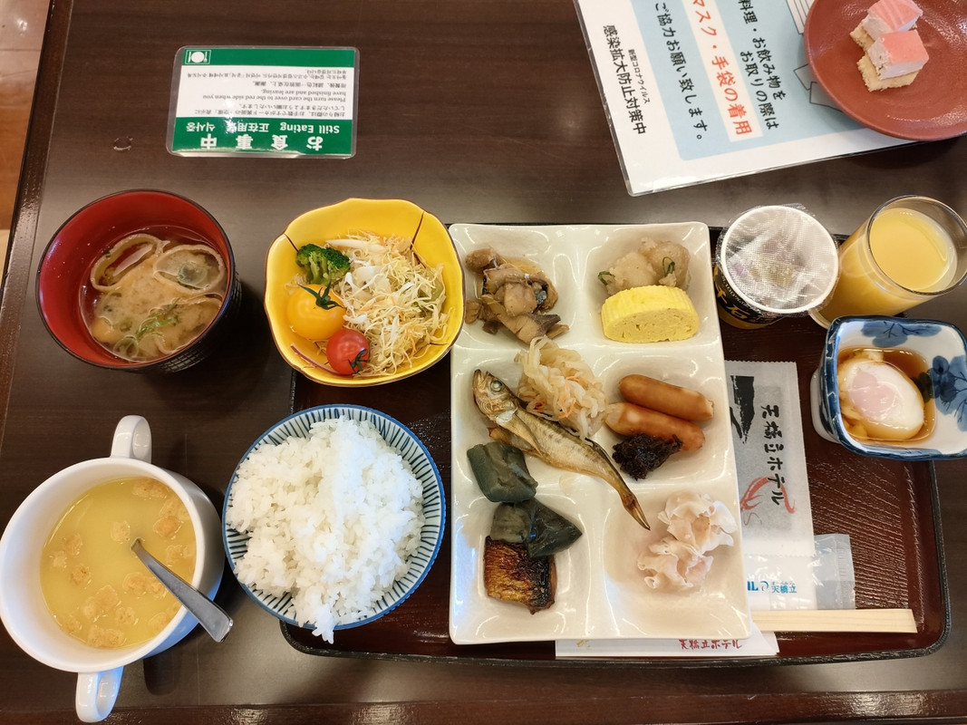 朝食。満足できたが、この朝食は天橋立ホテルのサービス。