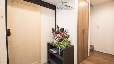 内部エントランス / 2