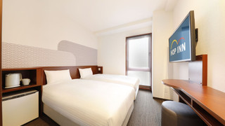 Twin Room with Breakfast