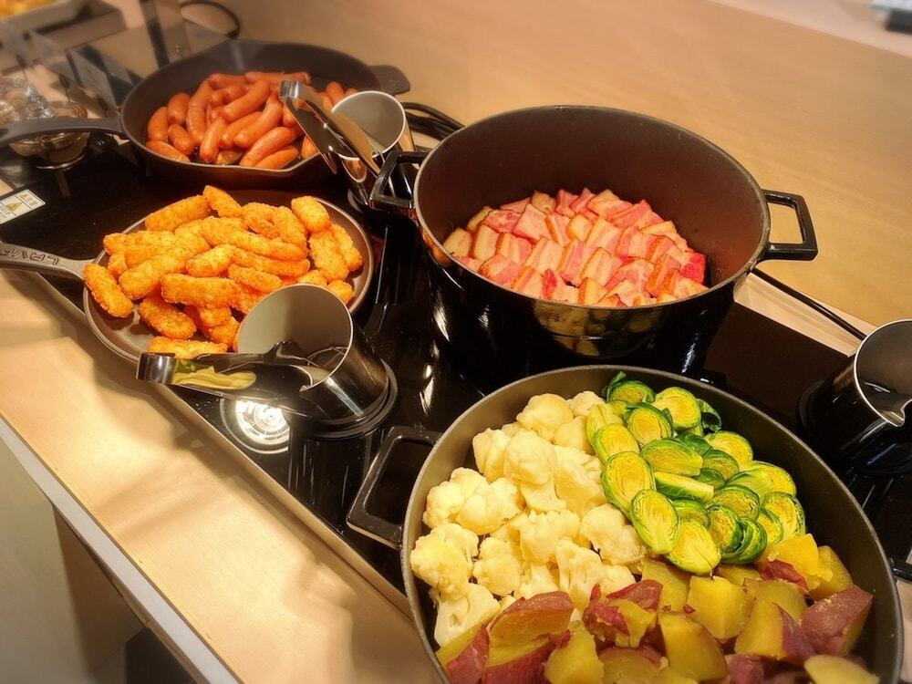 朝食