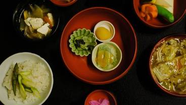 食事・飲み物 / 3