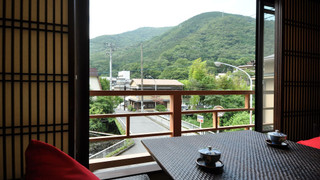 [共用バスルーム] せせらぎの間 (栞) 貸切温泉30分付き 夕朝部屋食 禁煙