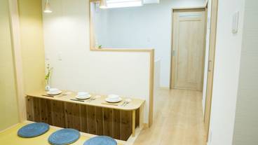 客室内のダイニングエリア / 5