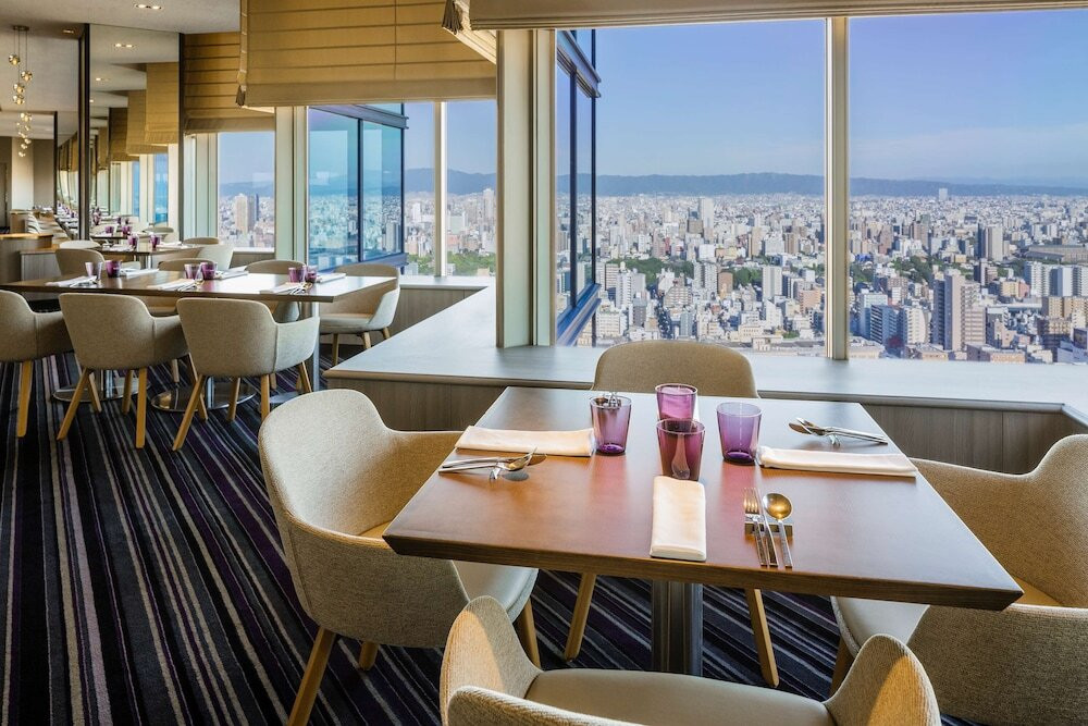 泉州野菜やフルーツも味わえる和洋ビュッフェあり。なんば駅上の便利なホテル4754866