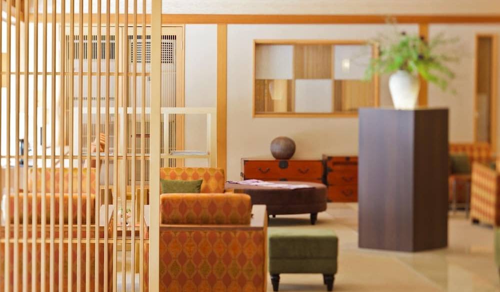 ロビーラウンジ / 2