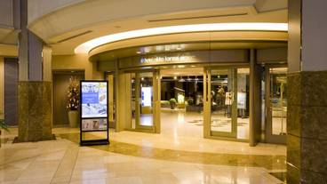 施設の入り口 / 38