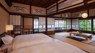 グランド 4 人部屋