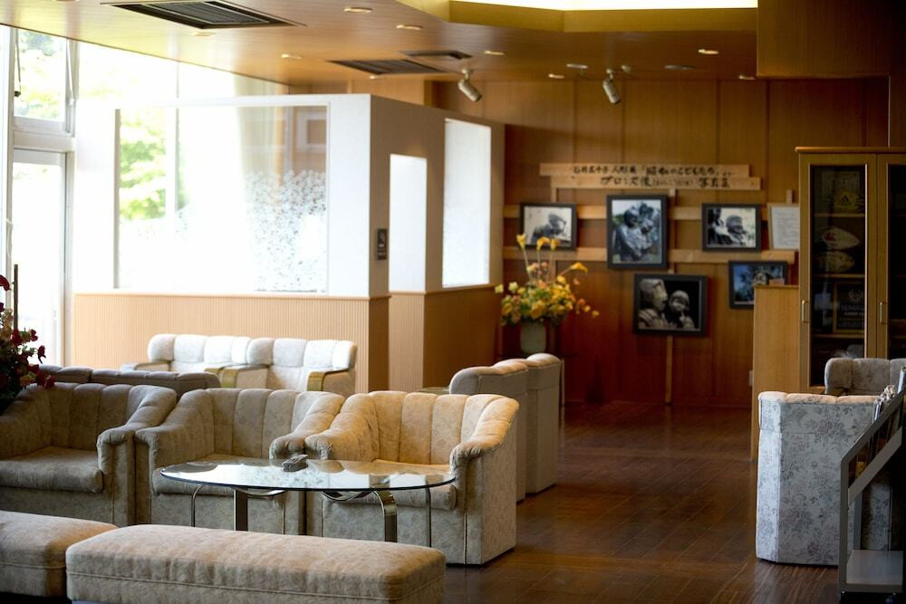 ロビーラウンジ