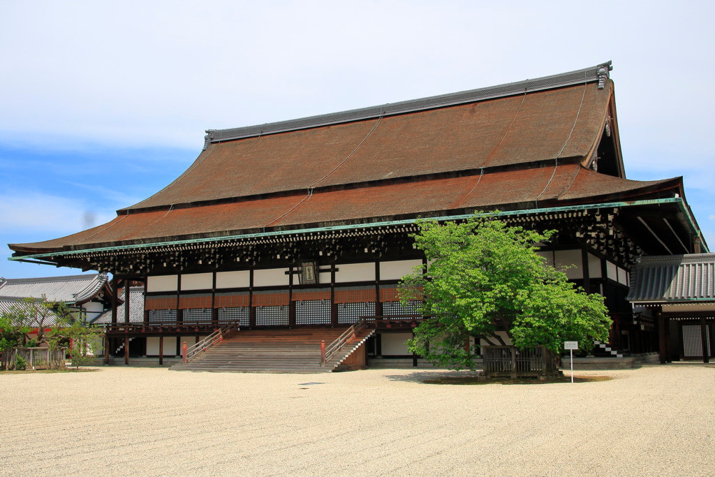 由緒正しい「京都御所」で京都の歴史に触れる2144707