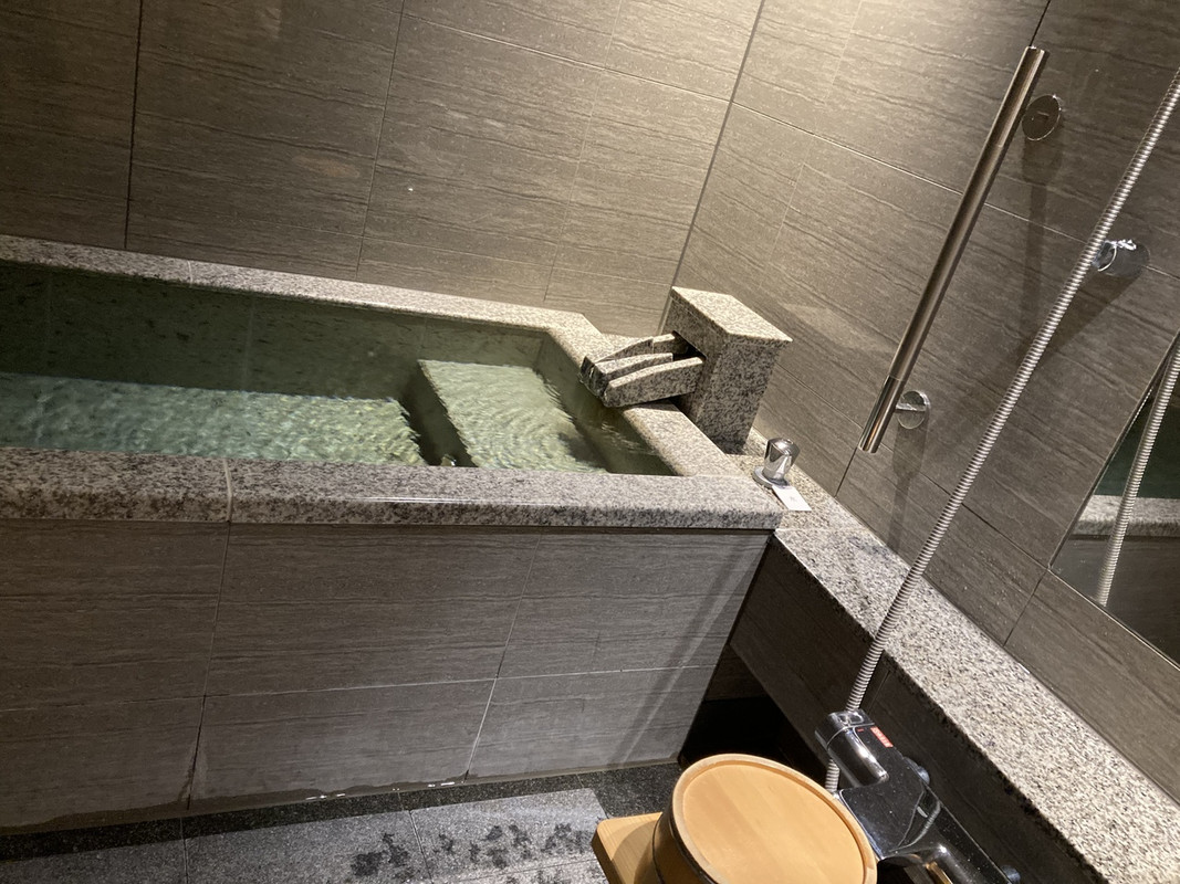 部屋の温泉風呂