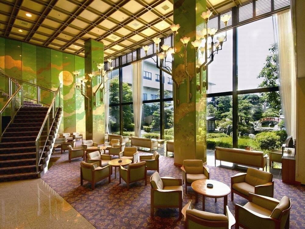 ロビーから見えるおしゃれな庭園にうっとり!温泉付きの客室も4260346