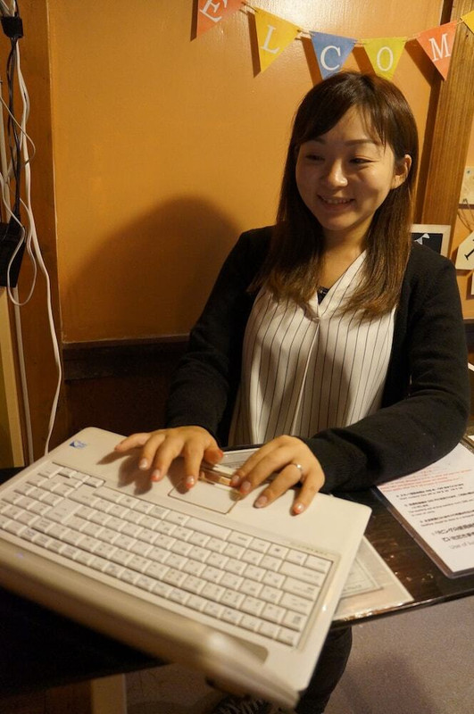 チェックイン / チェックアウト キオスク