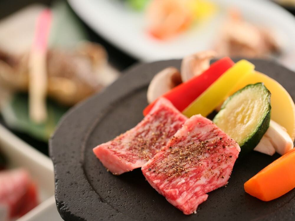 乳白色の希少湯と「黒毛和牛」と「和豚もちぶた」をふたりで楽しむ3485219