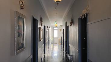 施設の正面 / 24