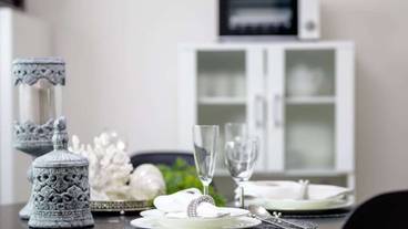 客室内のダイニングエリア / 24