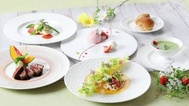 食事・飲み物 / 11